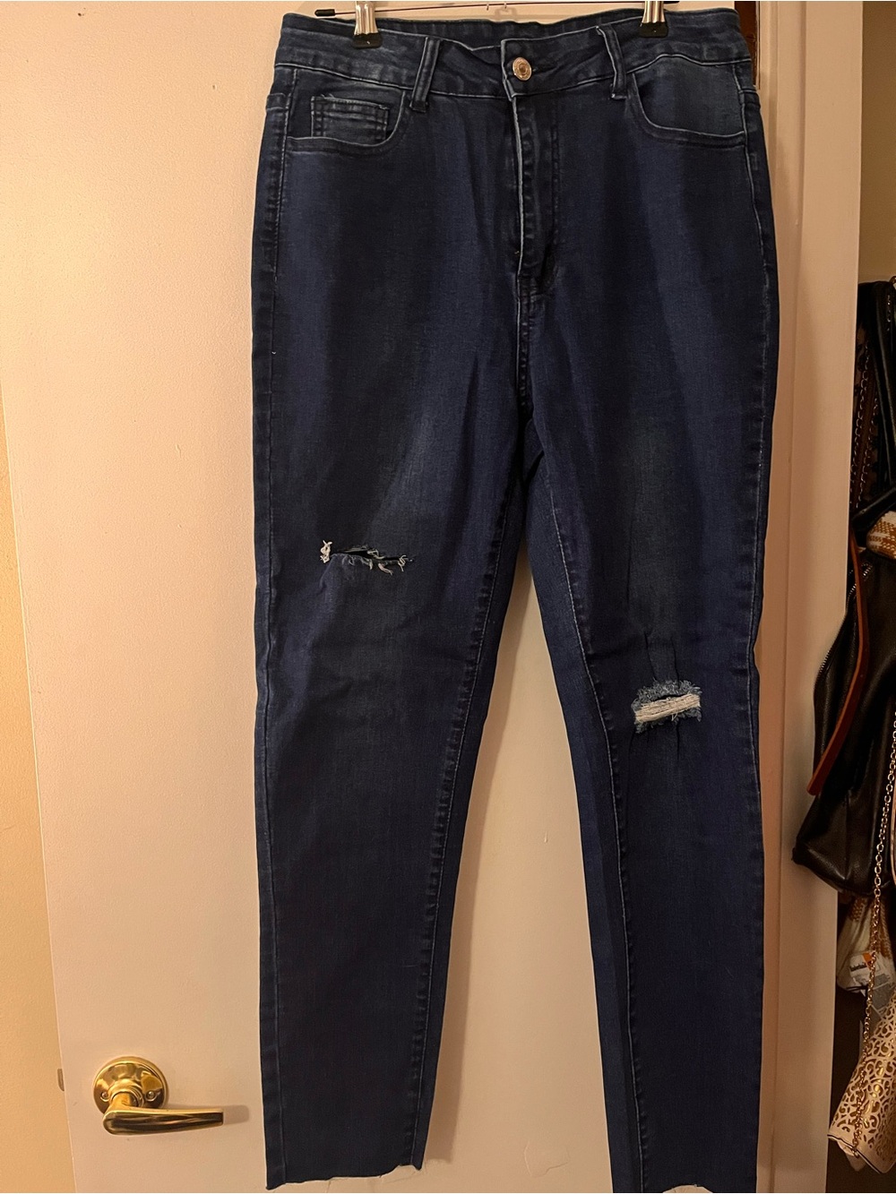 Dark Blue Women’s Slim Distressed Jeans